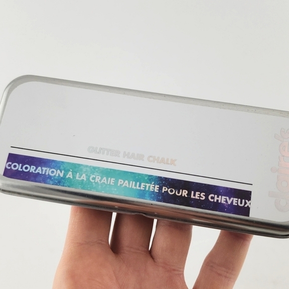 ⭐️3/ $30⭐️ Claire's Glitter Hair Chalk 7 Colours Tin Pack - Picture 9 of 9